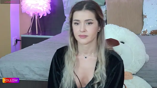 Snapshot of Sarah-Hart chatting on March 6, 2025, 9:47 am Sarah-Hart online show from March 6, 2025, 9:47 am