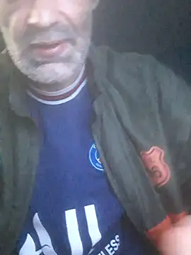 Snapshot of hugosafado333 chatting on September 15, 2025, 9:32 am hugosafado333 online show from September 15, 2025, 9:32 am