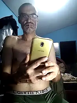 Snapshot of hugosafado333 chatting on February 10, 2025, 5:58 am hugosafado333 online show from February 10, 2025, 5:58 am