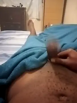 izinjamfee2 online show from December 18, 2025, 11:30 pm