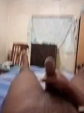 izinjamfee2 online show from December 19, 2025, 9:28 pm