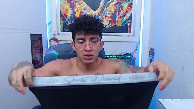 targuerian22 online show from October 22, 2025, 7:19 am