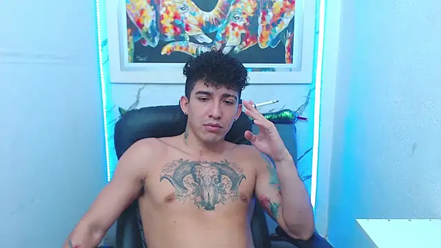 targuerian22 online show from October 14, 2025, 10:42 pm