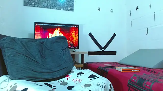 targuerian22 online show from January 18, 2025, 4:04 am