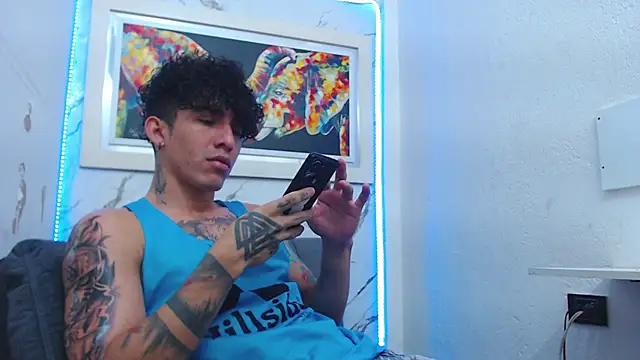 targuerian22 online show from March 26, 2026, 1:26 am