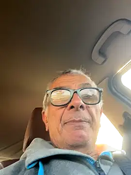 Snapshot of 4n4l1zz4m1 chatting on November 29, 2025, 2:28 pm 4n4l1zz4m1 online show from November 29, 2025, 2:28 pm