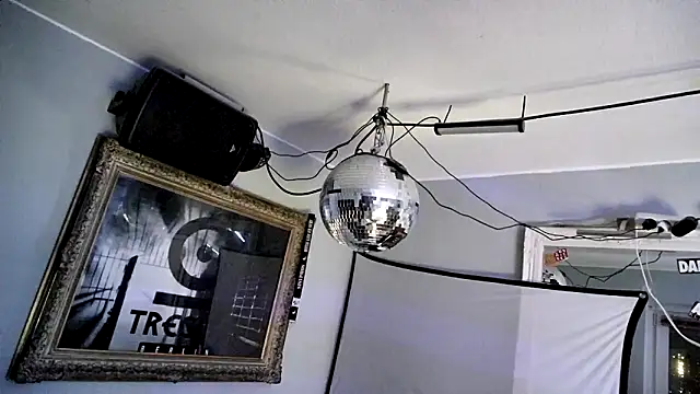 Snapshot of pillepallex84x chatting on October 30, 2025, 9:22 pm pillepallex84x online show from October 30, 2025, 9:22 pm