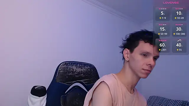 bryamado69 online show from March 19, 2026, 10:43 pm