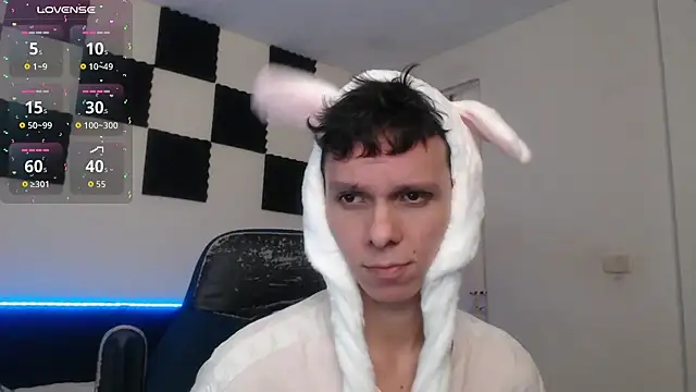 bryamado69 online show from November 30, 2025, 5:08 am