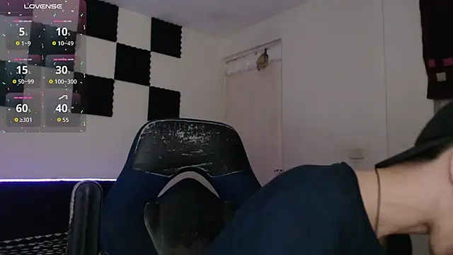 bryamado69 online show from November 10, 2025, 5:12 am