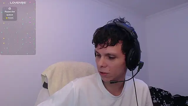 bryamado69 online show from January 9, 2026, 1:45 am