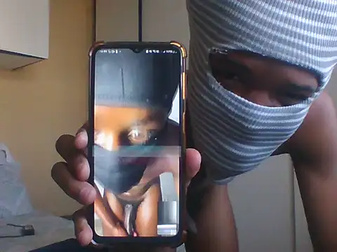 Snapshot of Kem_Secrets chatting on April 29, 2026, 8:40 am Kem Secrets online show from April 29, 2026, 8:40 am