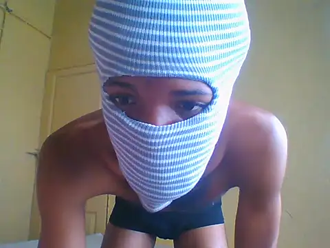 Snapshot of Kem_Secrets chatting on April 21, 2026, 7:15 am Kem Secrets online show from April 21, 2026, 7:15 am