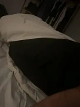 Snapshot of pignoufe chatting on February 19, 2026, 11:01 pm pignoufe online show from February 19, 2026, 11:01 pm