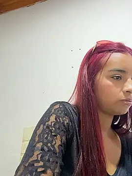 Laura fernandezII online show from January 17, 2026, 4:21 pm