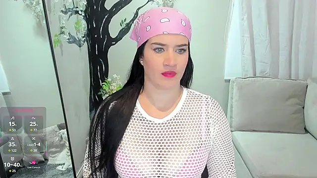 LenaRuiz  online show from October 25, 2025, 12:04 pm