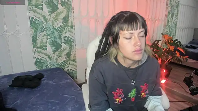 Snapshot of _sharlotte777 chatting on March 26, 2026, 1:42 pm sharlotte777 online show from March 26, 2026, 1:42 pm