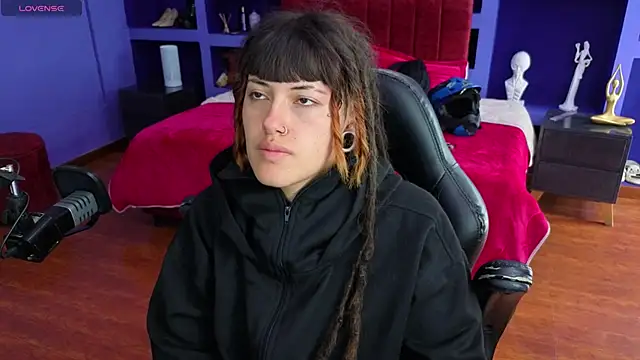 Snapshot of _sharlotte777 chatting on September 18, 2025, 2:09 pm sharlotte777 online show from September 18, 2025, 2:09 pm