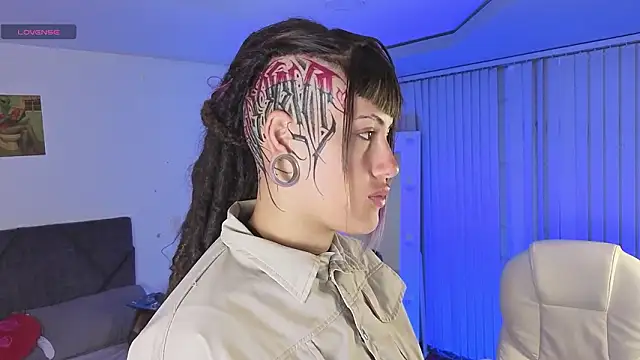 Snapshot of _sharlotte777 chatting on February 27, 2026, 1:22 pm sharlotte777 online show from February 27, 2026, 1:22 pm