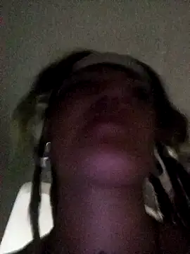 Snapshot of _sharlotte777 chatting on April 4, 2026, 11:55 pm sharlotte777 online show from April 4, 2026, 11:55 pm