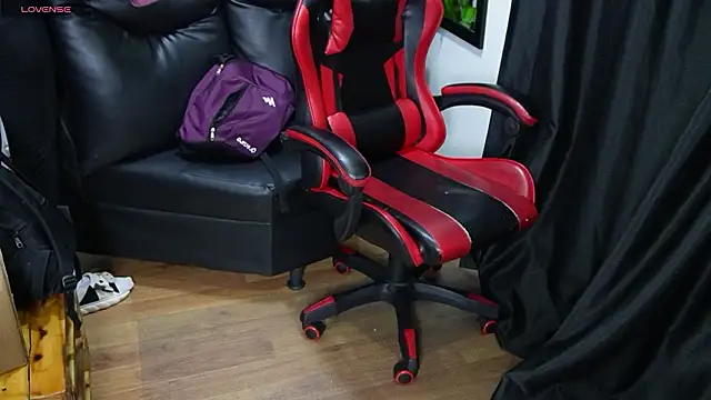 Snapshot of _sharlotte777 chatting on March 10, 2026, 12:53 pm sharlotte777 online show from March 10, 2026, 12:53 pm