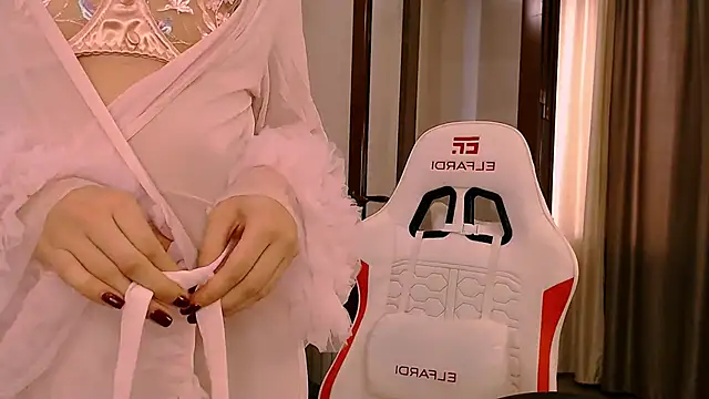 Snapshot of Ann__Cute chatting on November 5, 2025, 5:32 am Ann Cute online show from November 5, 2025, 5:32 am