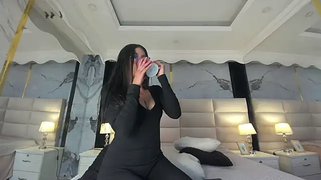 Snapshot of Princess_Violett chatting on September 25, 2025, 2:12 pm Princess Violett online show from September 25, 2025, 2:12 pm