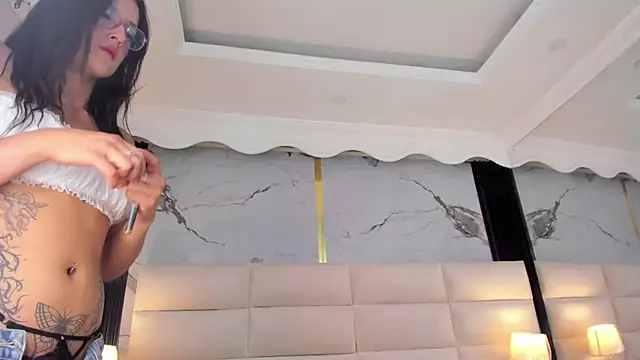 Princess Violett online show from March 7, 2026, 1:38 pm