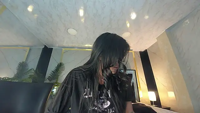 Snapshot of Princess_Violett chatting on September 10, 2025, 2:38 pm Princess Violett online show from September 10, 2025, 2:38 pm