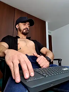 MAXIMUS MASTE3 online show from March 7, 2025, 9:27 pm