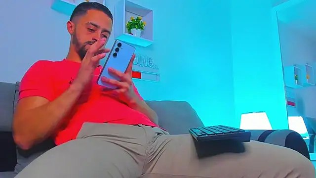 MAXIMUS MASTE3 online show from February 25, 2026, 11:48 pm