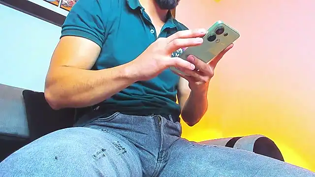 MAXIMUS MASTE3 online show from October 3, 2025, 7:15 pm