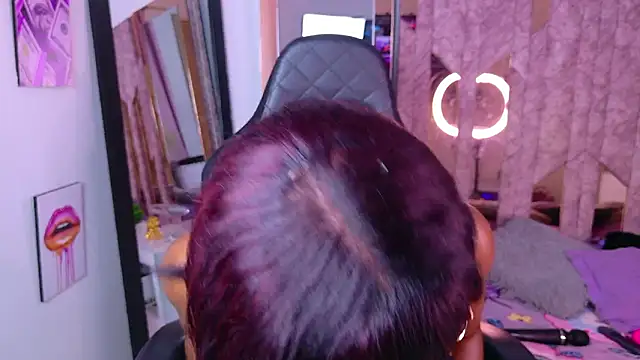 Snapshot of SarahBrunet chatting on February 25, 2026, 11:04 pm SarahBrunet online show from February 25, 2026, 11:04 pm