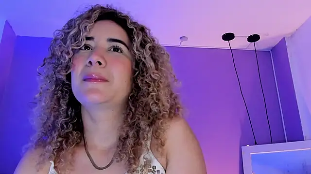 Snapshot of Charlotte11-11 chatting on March 10, 2026, 10:14 pm Charlotte11-11 online show from March 10, 2026, 10:14 pm