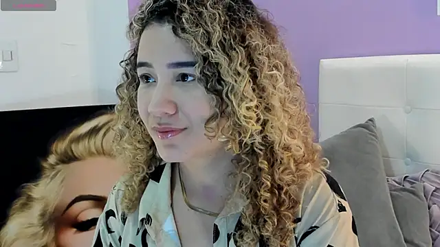 Snapshot of Charlotte11-11 chatting on May 3, 2026, 5:16 pm Charlotte11-11 online show from May 3, 2026, 5:16 pm