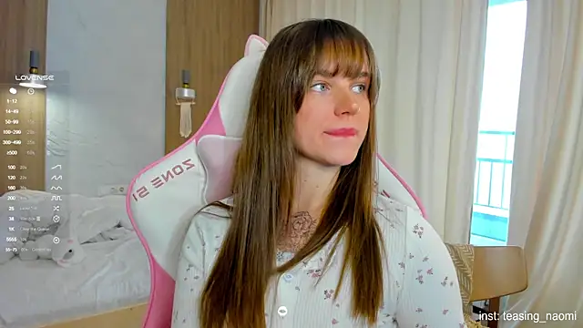 Snapshot of aesthetics__tease chatting on November 3, 2025, 4:07 am aesthetics tease online show from November 3, 2025, 4:07 am