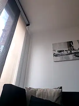 Snapshot of Latiinvenushot chatting on March 11, 2026, 2:33 pm Latiinvenushot online show from March 11, 2026, 2:33 pm