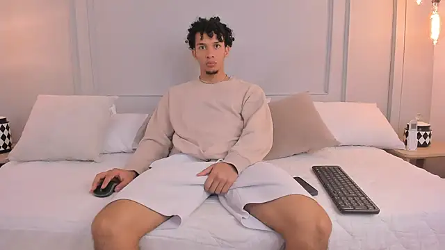 Dominick star online show from November 4, 2025, 4:16 am