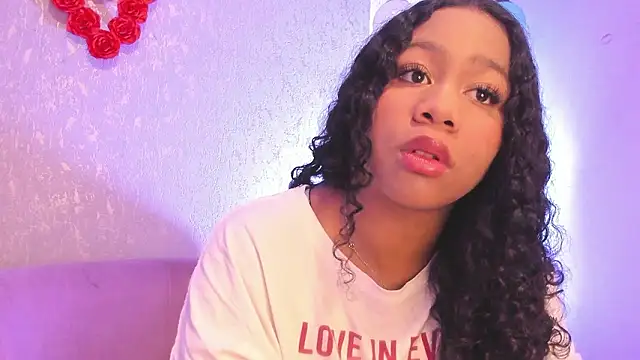 Snapshot of Sofi_Fox_ chatting on February 3, 2026, 8:14 pm Sofi Fox online show from February 3, 2026, 8:14 pm