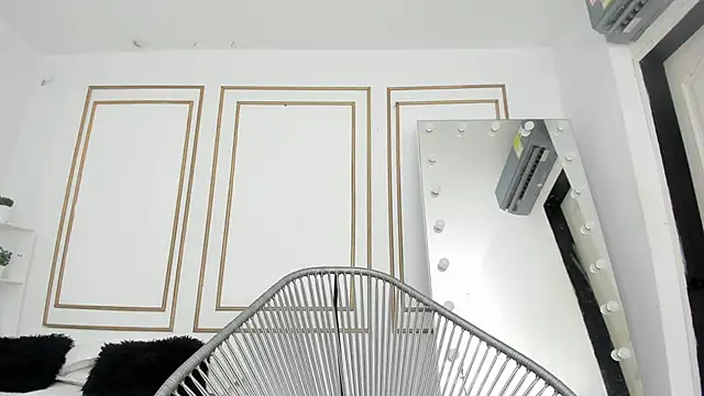 Snapshot of natalia_aguirre1 chatting on November 5, 2025, 12:19 pm natalia aguirre1 online show from November 5, 2025, 12:19 pm