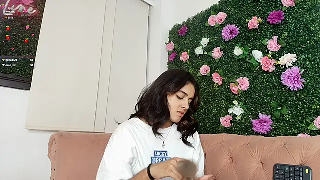 Snapshot of natalia_aguirre1 chatting on November 9, 2025, 7:51 pm natalia aguirre1 online show from November 9, 2025, 7:51 pm