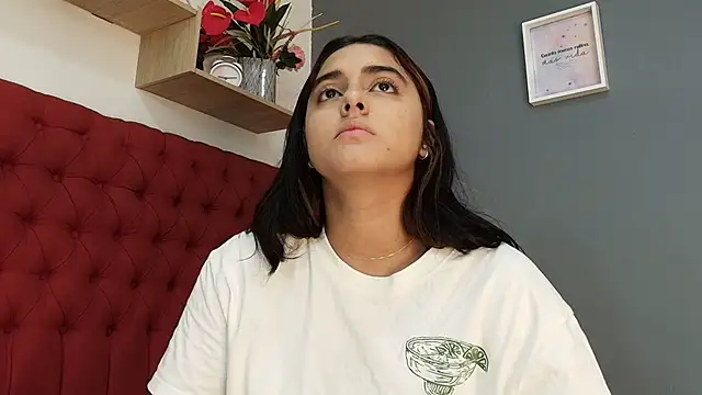 Snapshot of natalia_aguirre1 chatting on November 30, 2025, 12:28 pm natalia aguirre1 online show from November 30, 2025, 12:28 pm