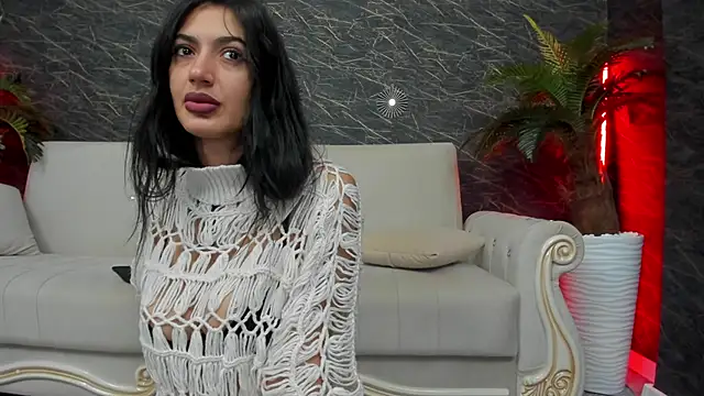 Snapshot of moona_ray chatting on December 5, 2025, 8:50 pm moona ray online show from December 5, 2025, 8:50 pm