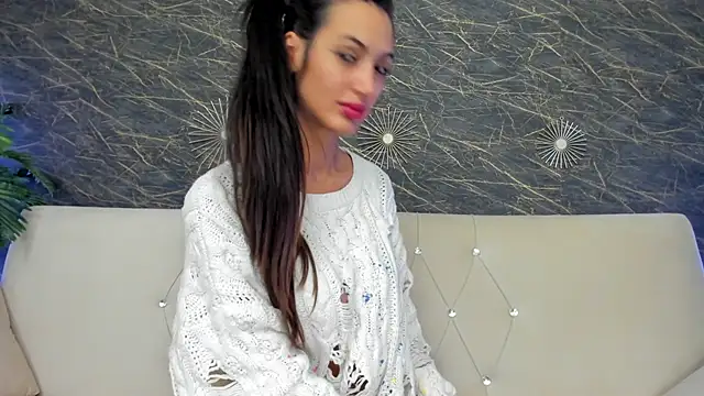 Snapshot of moona_ray chatting on November 24, 2025, 8:31 pm moona ray online show from November 24, 2025, 8:31 pm