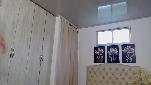 Snapshot of abigail_f00x chatting on October 3, 2025, 12:17 pm abigail f00x online show from October 3, 2025, 12:17 pm