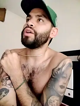 Snapshot of akeemdavid_05 chatting on November 14, 2025, 9:40 pm akeemdavid 05 online show from November 14, 2025, 9:40 pm