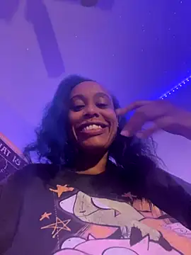 loveluna8 online show from October 13, 2025, 2:02 am