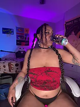 loveluna8 online show from March 13, 2025, 6:16 am