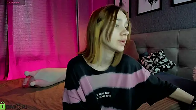Snapshot of Lesi_Moonie01 chatting on June 28, 2026, 9:15 am Lesi Moonie01 online show from June 28, 2026, 9:15 am