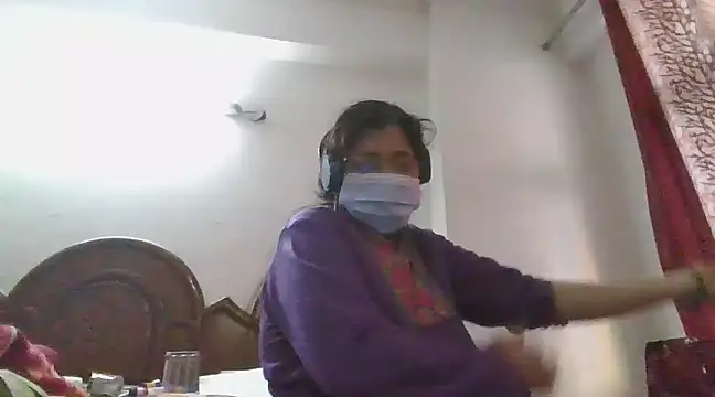 cutiecatty21 online show from February 14, 2025, 11:53 am